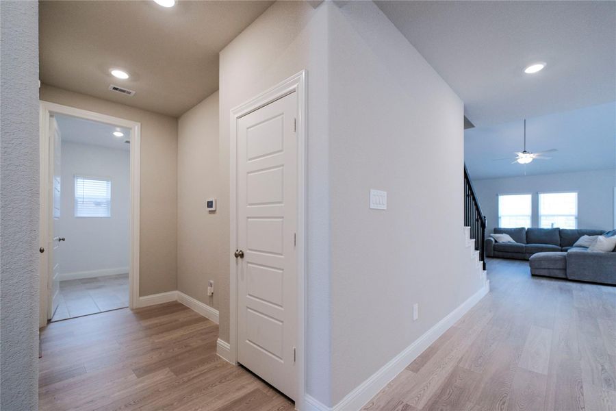 Spacious, unfurnished interior of a new home in Montgomery Oaks - Estate, Conroe (Image 23). Spacious, unfurnished interior of a new home in Montgomery Oaks - Estate, Conroe (Image 23).