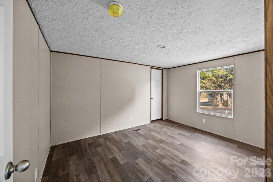 Spacious, unfurnished interior of a new home in , Taylorsville (Image 33).