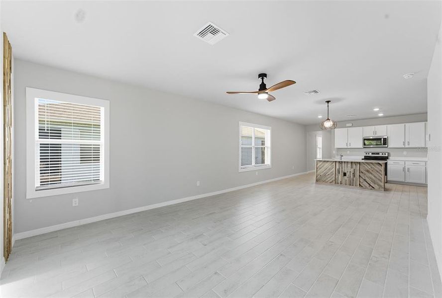 Spacious, unfurnished interior of a new home in , North Fort Myers (Image 34).