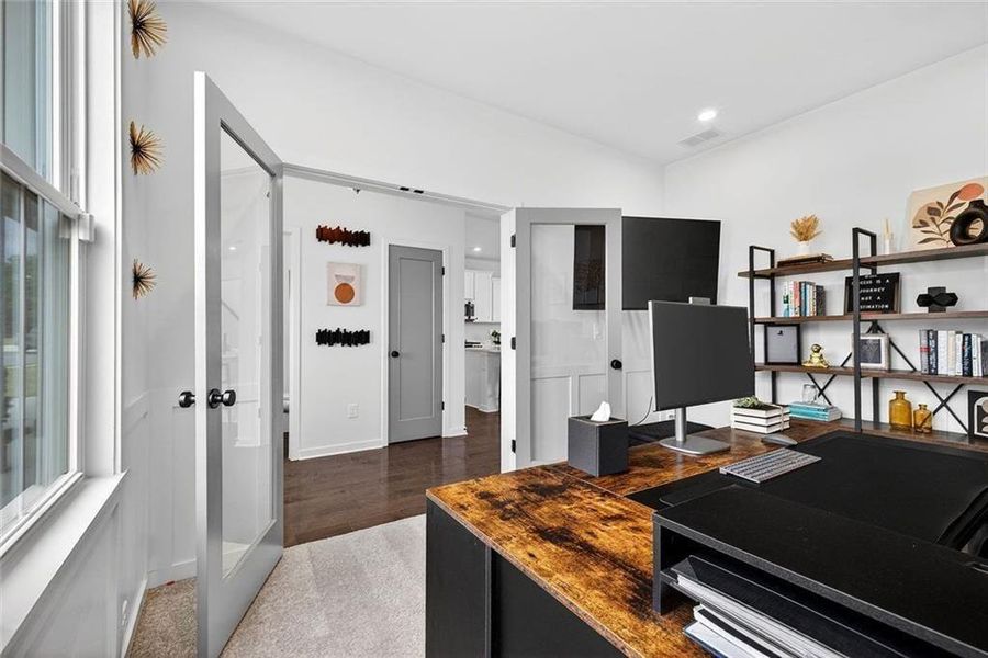 Furnished interior view inside a new home in Sweetbay Farm, Lawrenceville (Image 8).