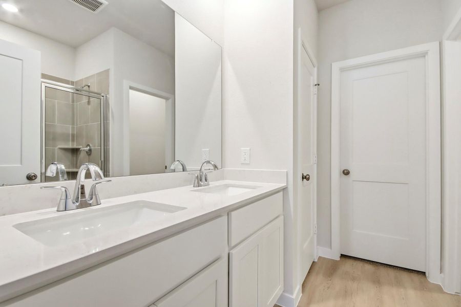 Furnished interior view inside a new home in Maple Woods, Hockley (Image 5).