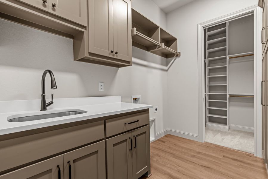 Furnished interior view inside a new home in Parker Meadows, Weatherford (Image 16).