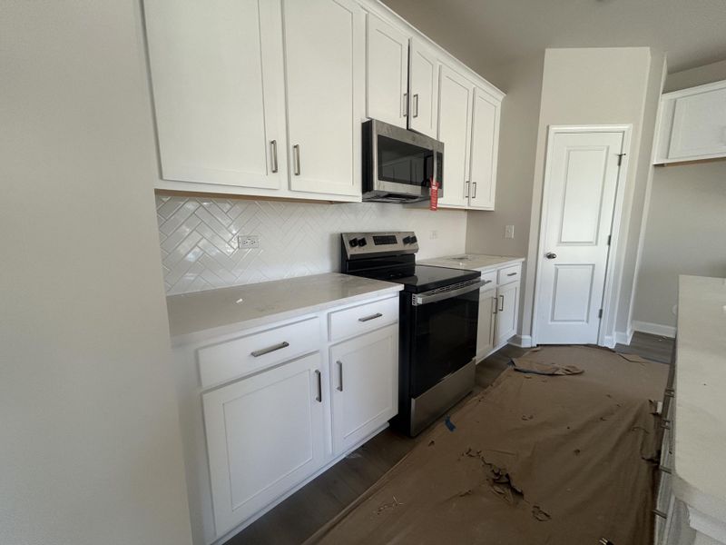 Image 14 of a home in . Image 14 of a home in .