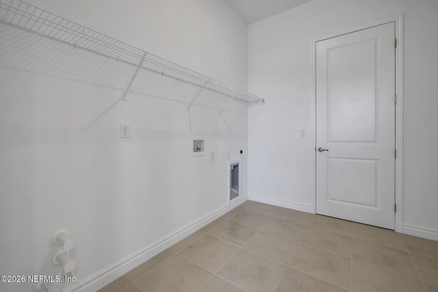Spacious, unfurnished interior of a new home in Veranda Bay, Flagler Beach (Image 48).