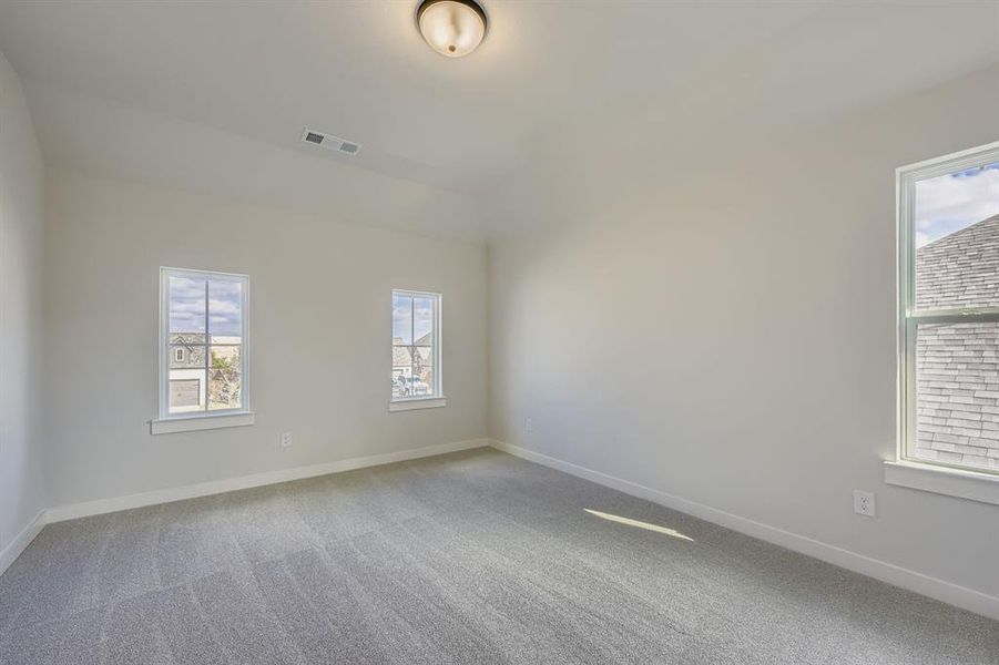 Spacious, unfurnished interior of a new home in BridgeWater 60s, Midlothian (Image 25).