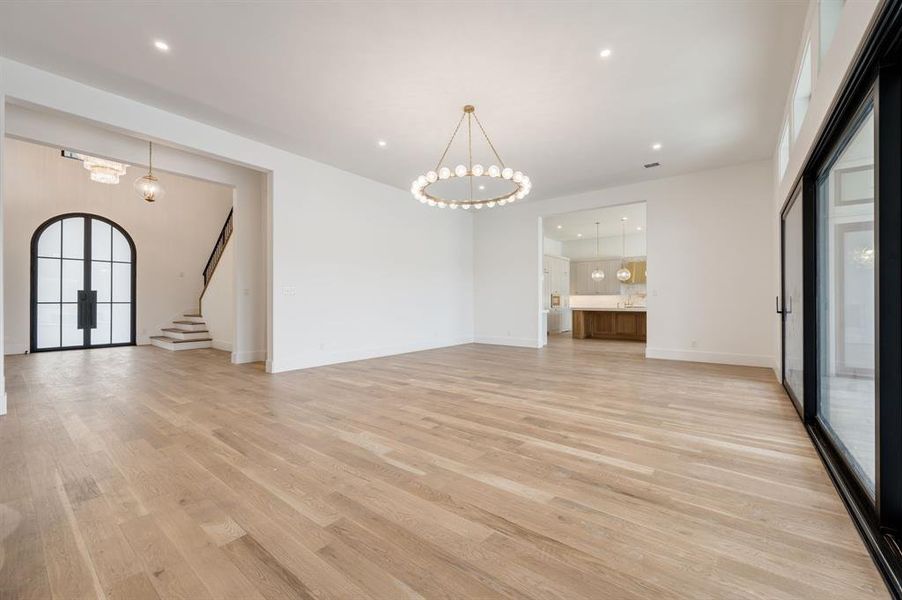 Spacious, unfurnished interior of a new home in Fleming Pointe, Fort Worth (Image 24). Spacious, unfurnished interior of a new home in Fleming Pointe, Fort Worth (Image 24).