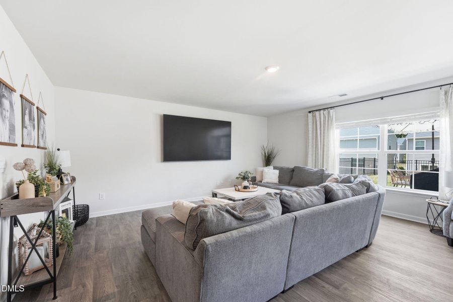 24-web-or-mls-ROB04795