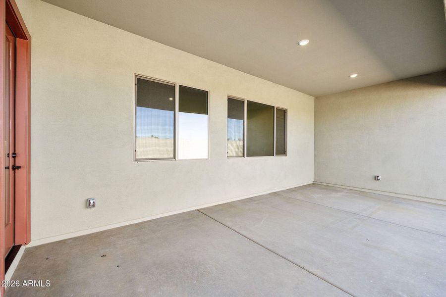 LARGE COVERED BACK PATIO