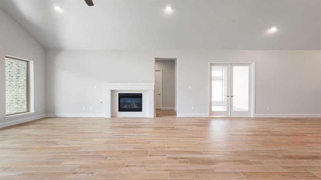 Spacious, unfurnished interior of a new home in Somerset Park 80', Rockwall (Image 16). Spacious, unfurnished interior of a new home in Somerset Park 80', Rockwall (Image 16).