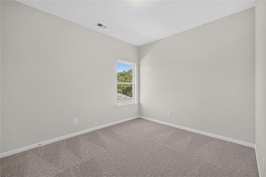 Spacious, unfurnished interior of a new home in Southbend, Rome (Image 30).