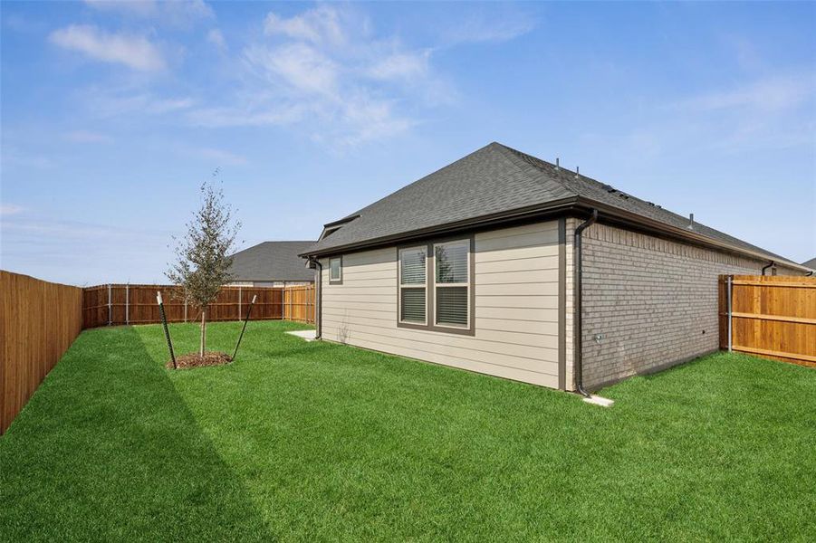 Exterior details and patio area of a home in Elevon, Lavon (Image 3). Exterior details and patio area of a home in Elevon, Lavon (Image 3).