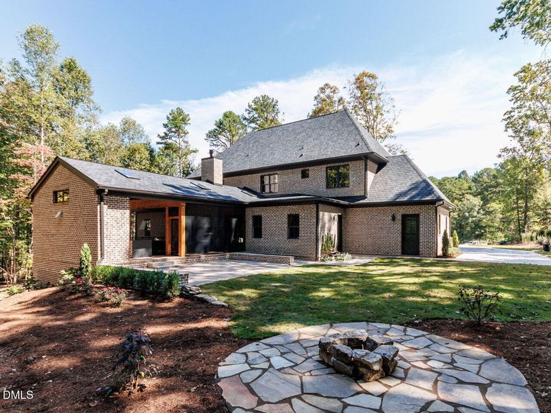 056-1280x960-exterior 056-1280x960-exterior