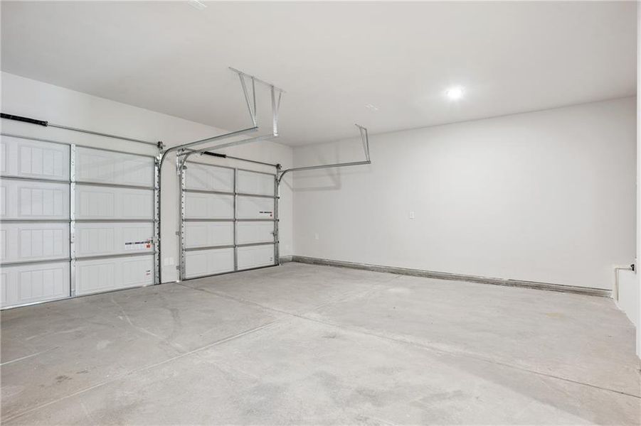 Spacious, unfurnished interior of a new home in River Walk Farm, Covington (Image 25).