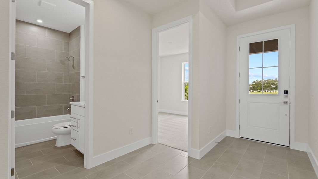 Representative unfurnished interior of a home built from the Longleaf by DRB Homes in Lakeside at Satilla, St. Cloud (Image 19).