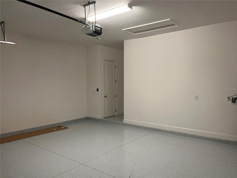 Spacious, unfurnished interior of a new home in , Wesley Chapel (Image 50).