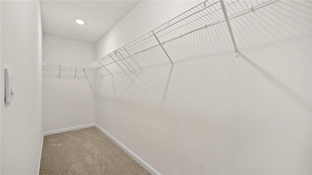 Spacious, unfurnished interior of a new home in Inverness at Sugarloaf, Lawrenceville (Image 22).