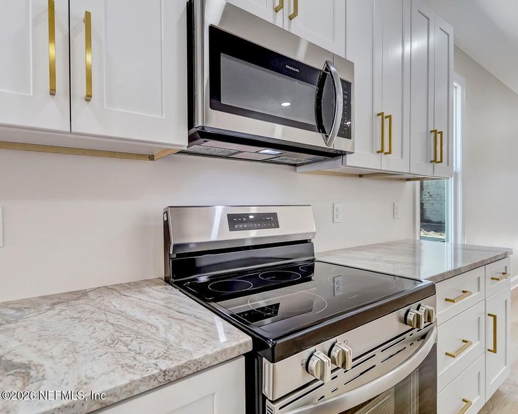 Furnished interior view inside a new home in , Jacksonville (Image 6).
