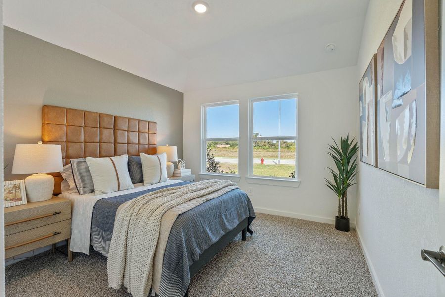 Furnished interior view inside a new home in Riverside Estates, Mont Belvieu (Image 10).