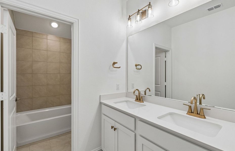 Furnished interior view inside a new home in Creekview Meadows, Pilot Point (Image 8).