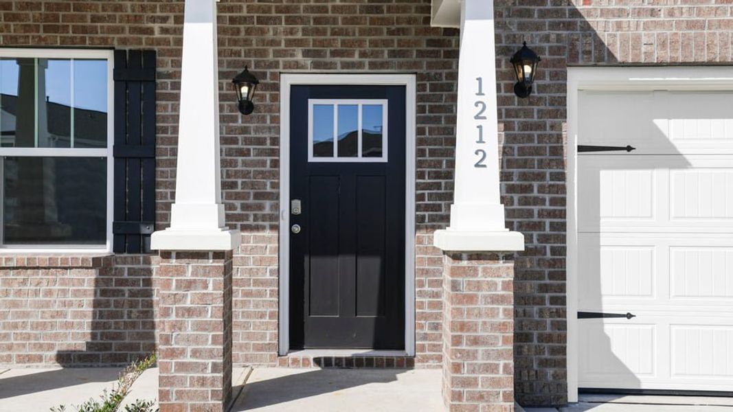 Exterior details and patio area of a home in Baxter Village, Boiling Springs (Image 4).
