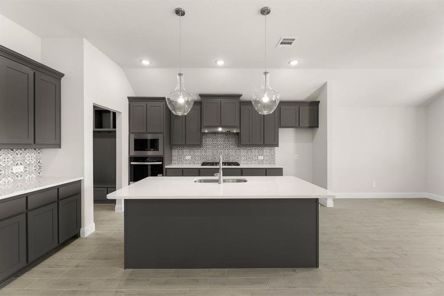 1007 Sedona-Kitchen-1