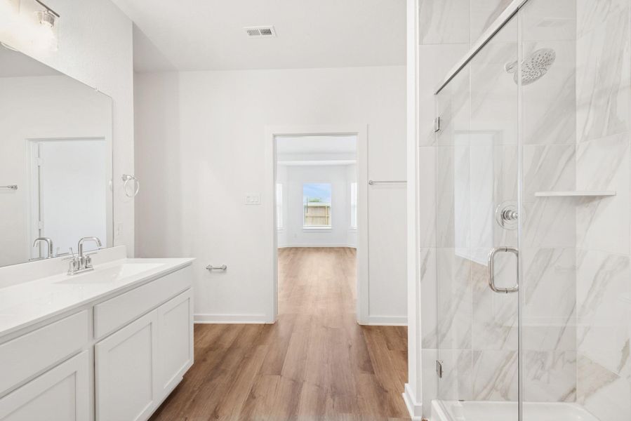 Image 35 of a home in Miller's Pond.