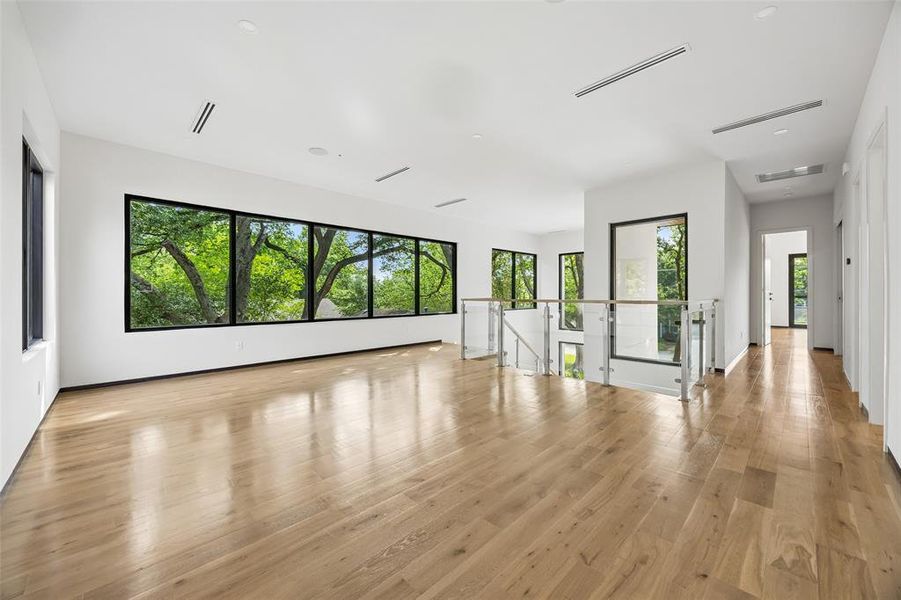 Spacious, unfurnished interior of a new home in , Dallas (Image 16). Spacious, unfurnished interior of a new home in , Dallas (Image 16).