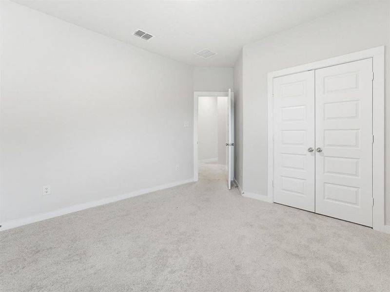 Spacious, unfurnished interior of a new home in Madero, Haslet (Image 31).