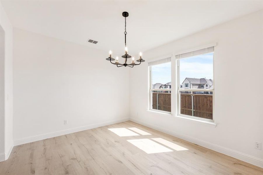 Spacious, unfurnished interior of a new home in Terracina, Rockwall (Image 31). Spacious, unfurnished interior of a new home in Terracina, Rockwall (Image 31).