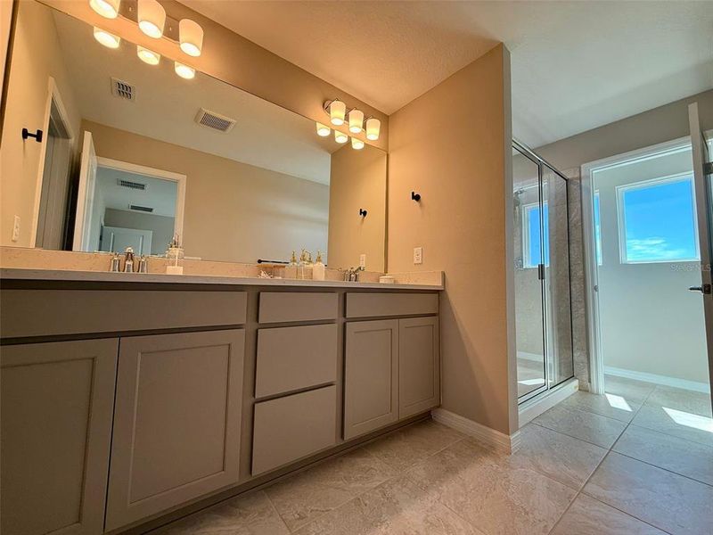 Furnished interior view inside a new home in , Winter Garden (Image 26).