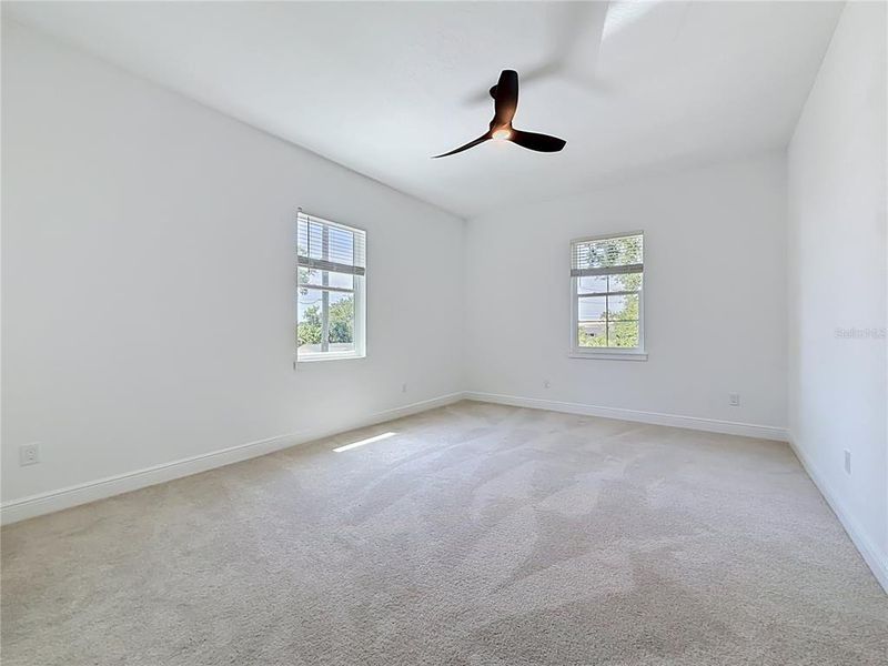 Spacious, unfurnished interior of a new home in , St. Petersburg (Image 42).