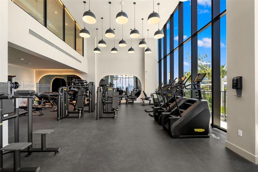 Community amenities in 72 Park, Miami Beach (Image 38).