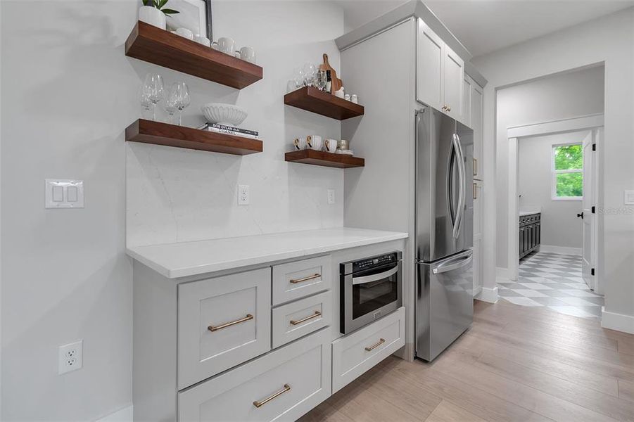 Furnished interior view inside a new home in , Venice (Image 30).