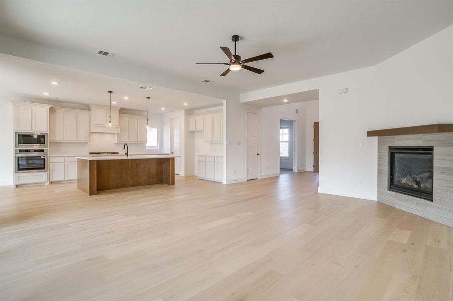 Spacious, unfurnished interior of a new home in Talon Hills, Fort Worth (Image 36).