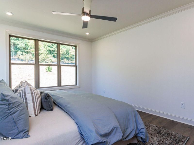 020-1280x960-primary-bedroom