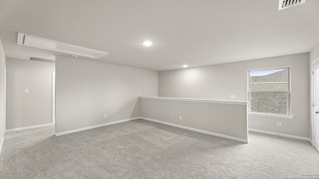 Spacious, unfurnished interior of a new home in Fairway Crossing 40s, San Antonio (Image 15).