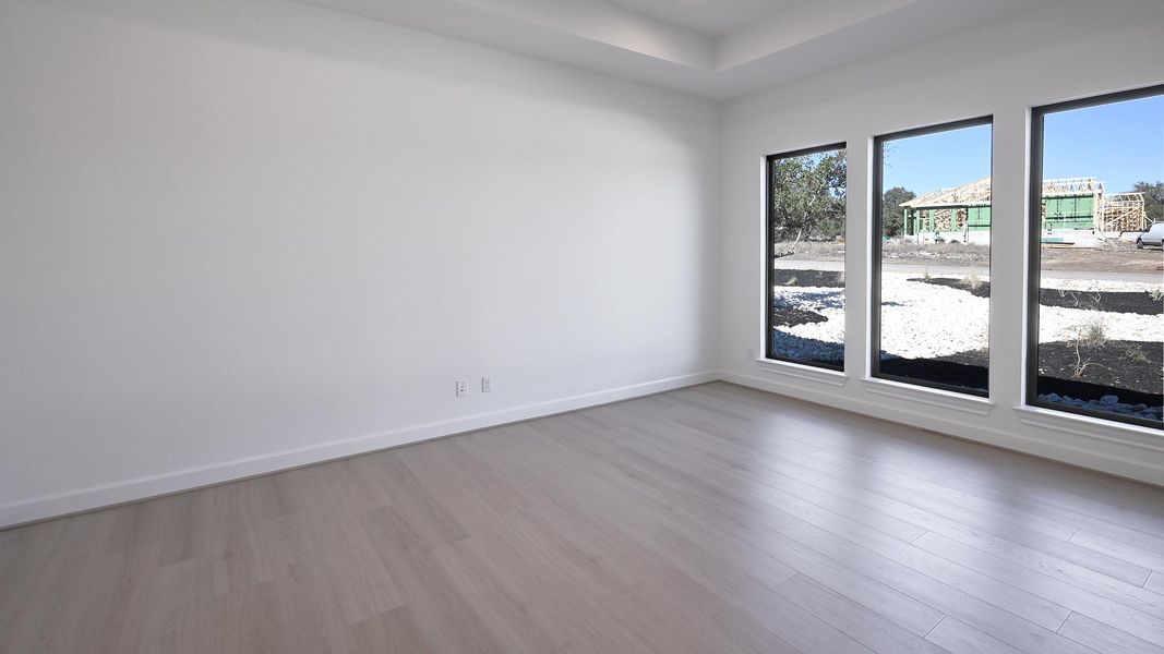 Spacious, unfurnished interior of a new home in The Preserve at Elm Creek, New Braunfels (Image 16).