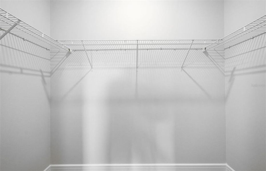 Spacious, unfurnished interior of a new home in Del Webb Stone Creek, Ocala (Image 20).