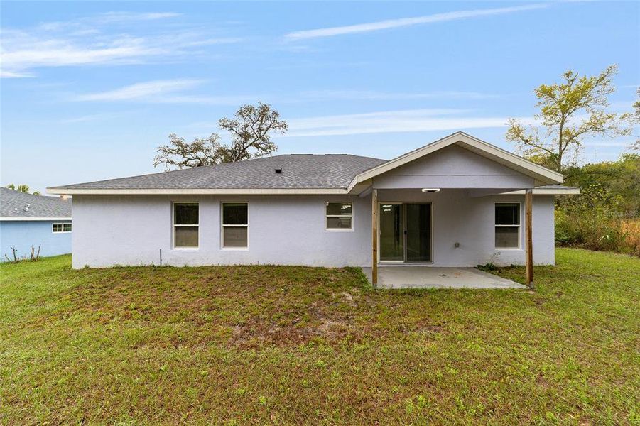 Exterior details and patio area of a home in , Dunnellon (Image 26). Exterior details and patio area of a home in , Dunnellon (Image 26).