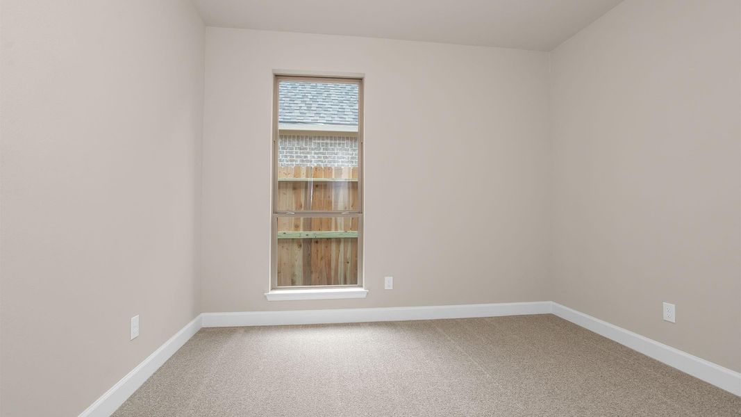 Spacious, unfurnished interior of a new home in Valencia, Manvel (Image 11).