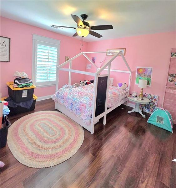 Furnished interior view inside a new home in , Buford (Image 10).