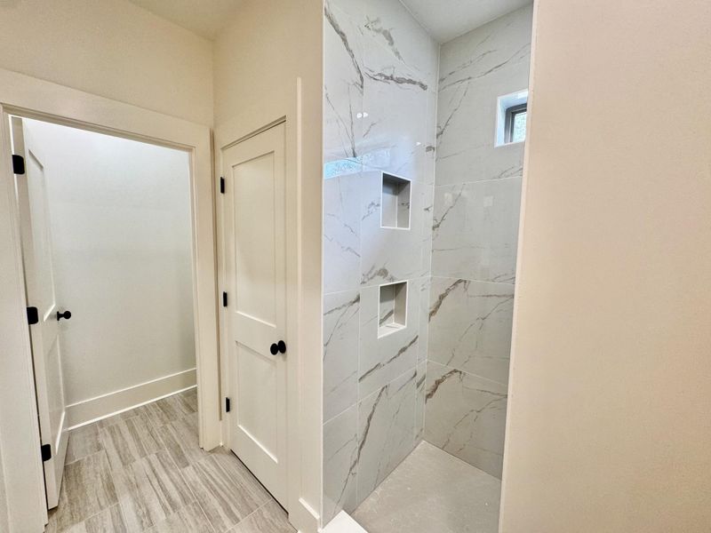 Spacious, unfurnished interior of a new home in , Pawleys Island (Image 32). Spacious, unfurnished interior of a new home in , Pawleys Island (Image 32).