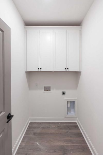 Image 41 of a home in Hayes Park.