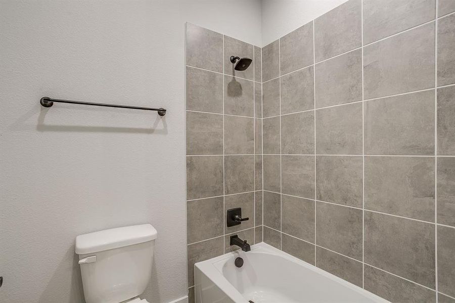 Furnished interior view inside a new home in Talon Hills, Fort Worth (Image 7).