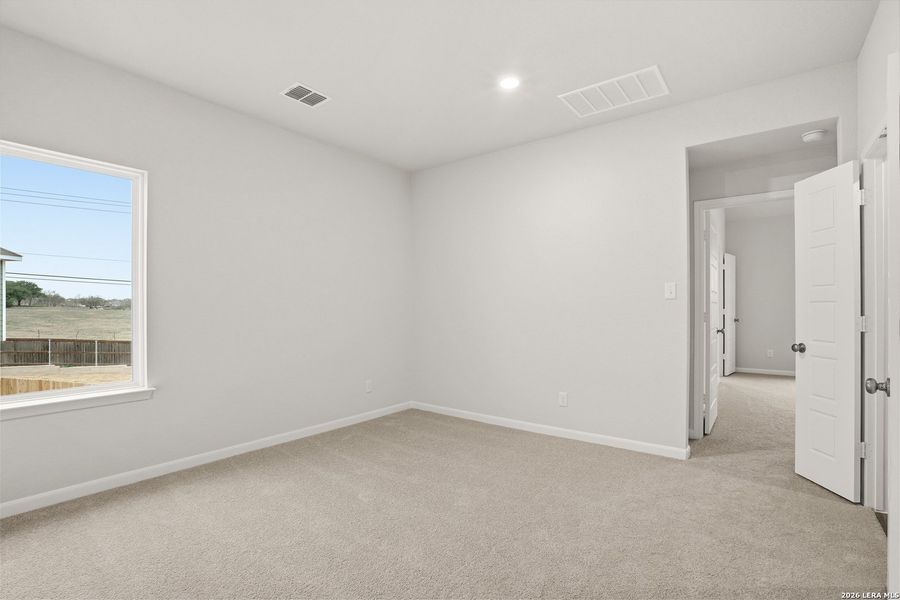Spacious, unfurnished interior of a new home in Katzer Ranch, Converse (Image 14).