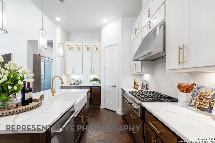 Furnished interior view inside a new home in Meyer Ranch, New Braunfels (Image 5). Furnished interior view inside a new home in Meyer Ranch, New Braunfels (Image 5).
