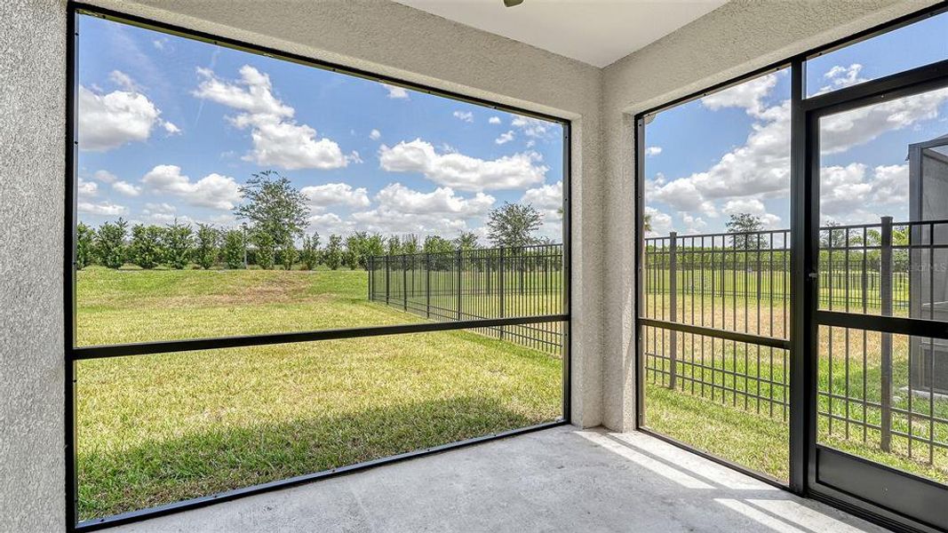 Exterior details and patio area of a home in Star Farms at Lakewood Ranch, Bradenton (Image 20).