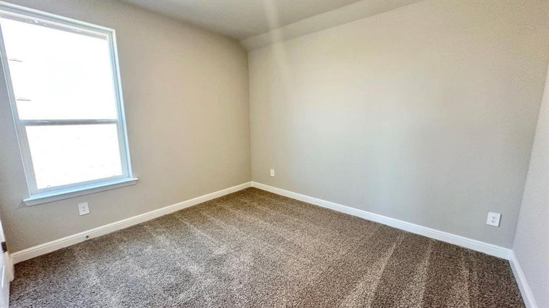 Spacious, unfurnished interior of a new home in Rock Creek Ranch, Fort Worth (Image 13). Spacious, unfurnished interior of a new home in Rock Creek Ranch, Fort Worth (Image 13).