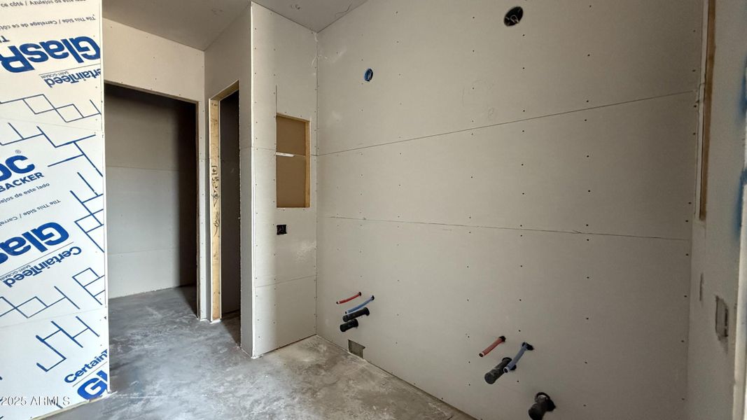 013 - Owner's Bathroom