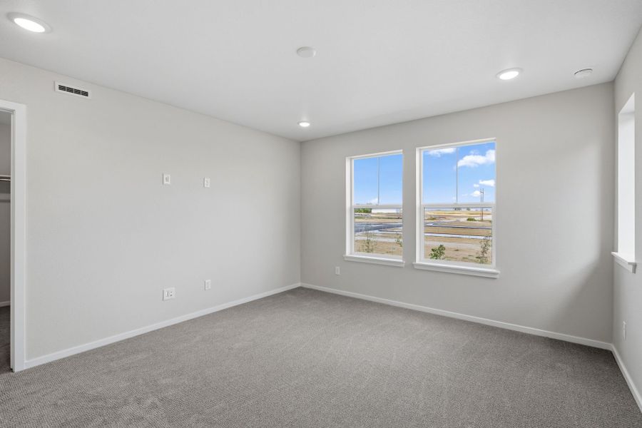 Spacious, unfurnished interior of a new home in Barefoot Village, Firestone (Image 18).